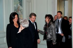 Sylvia Rougeot qui tient le salon un salon de coiffure à Vesoul a salué M. et Mme Joyandet.